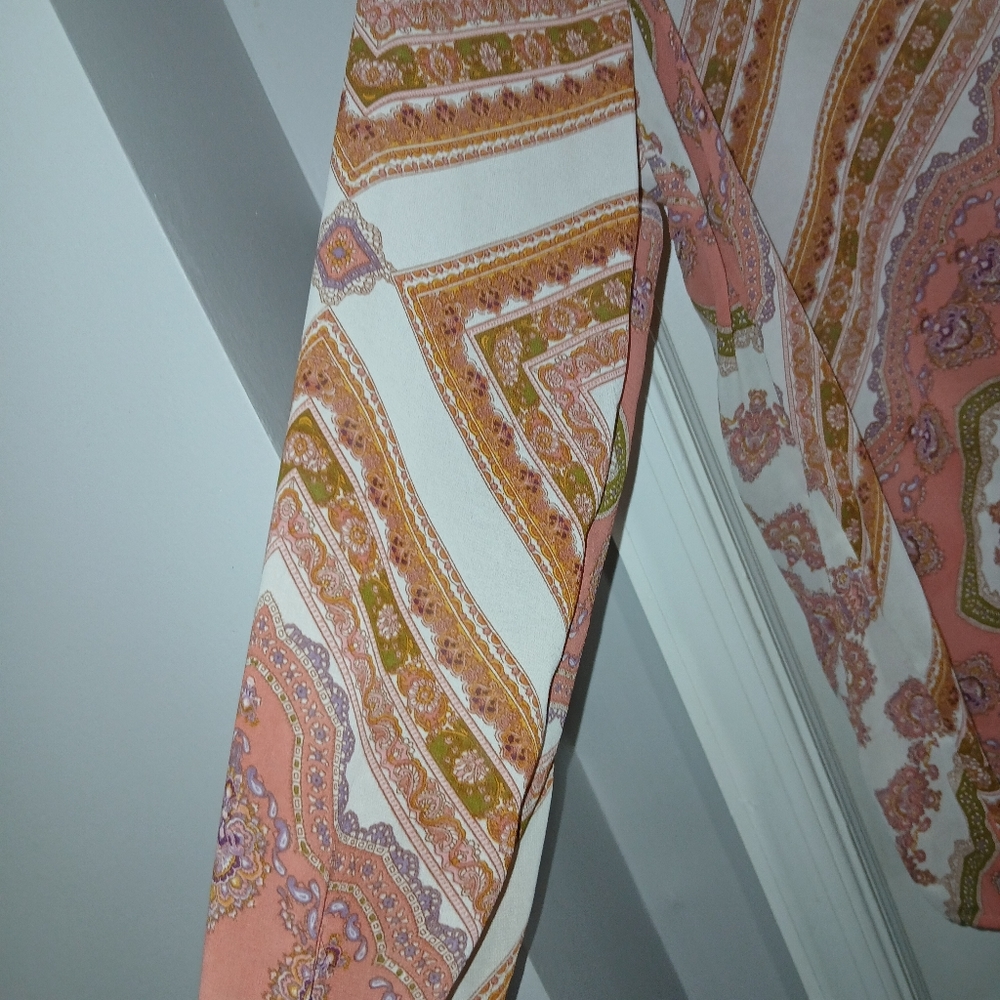 Cloroful Spring Blouse - Picture 3 of 5